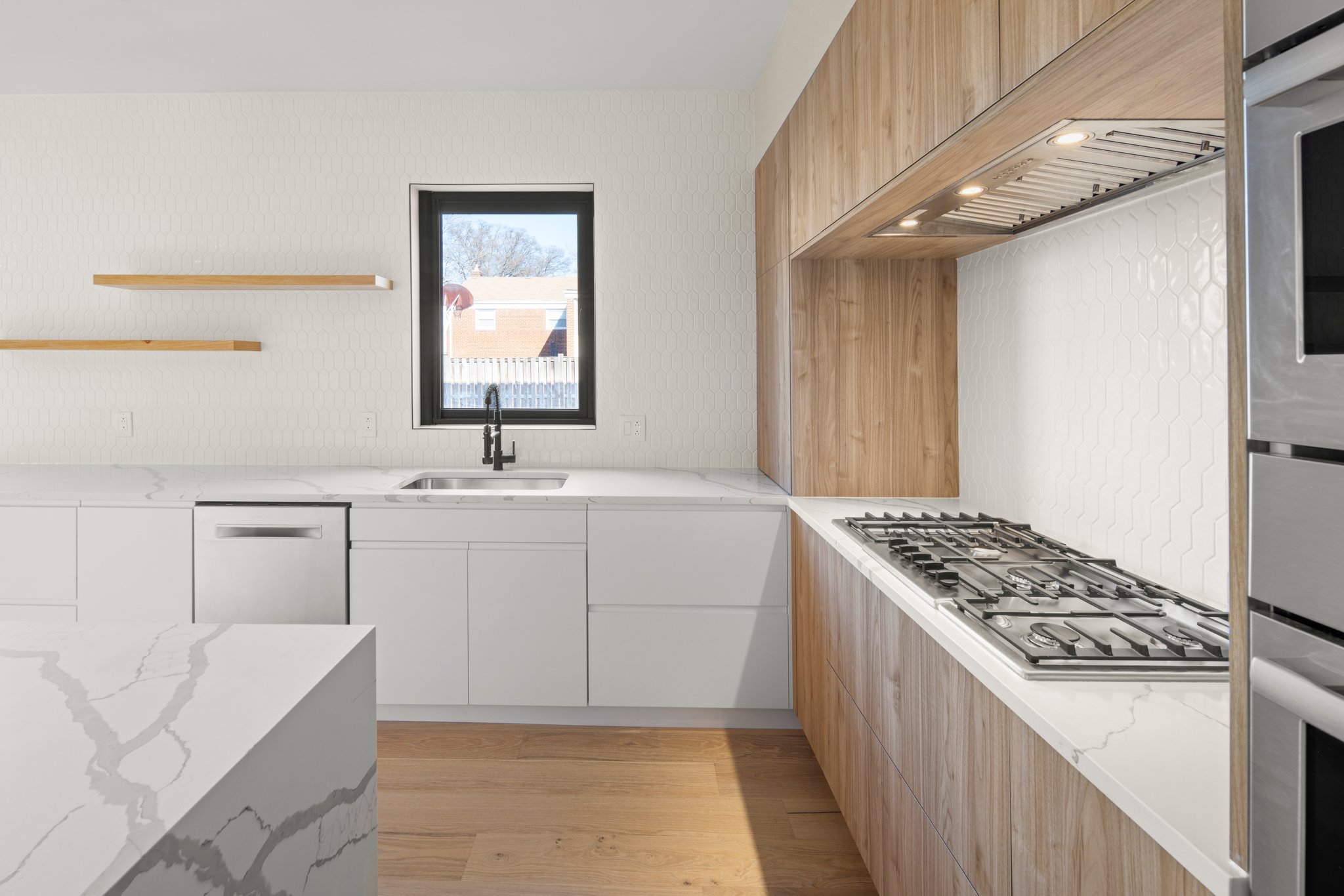 Modern Kitchen Design by EnviroBuild Construction